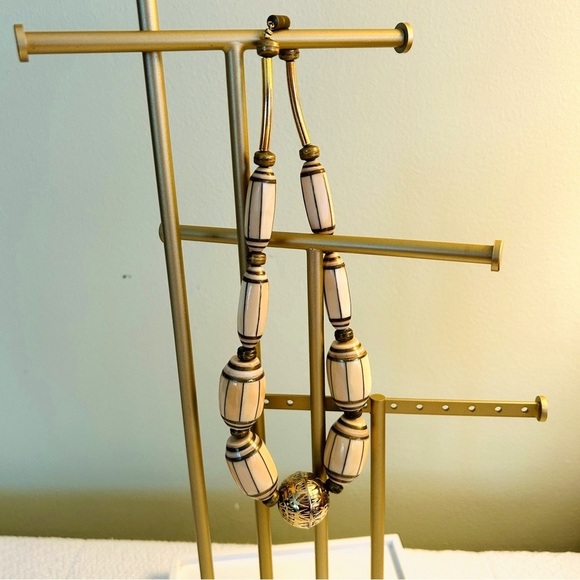 Vintage 80s Chunky Necklace Cream and Gold Choker with Bold Beads Handmade - Picture 10 of 10